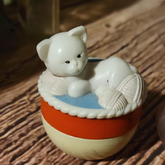 !*3 Vintage Avon Cream Sachet .66 oz Decorative Jars - Picture 2 of 4